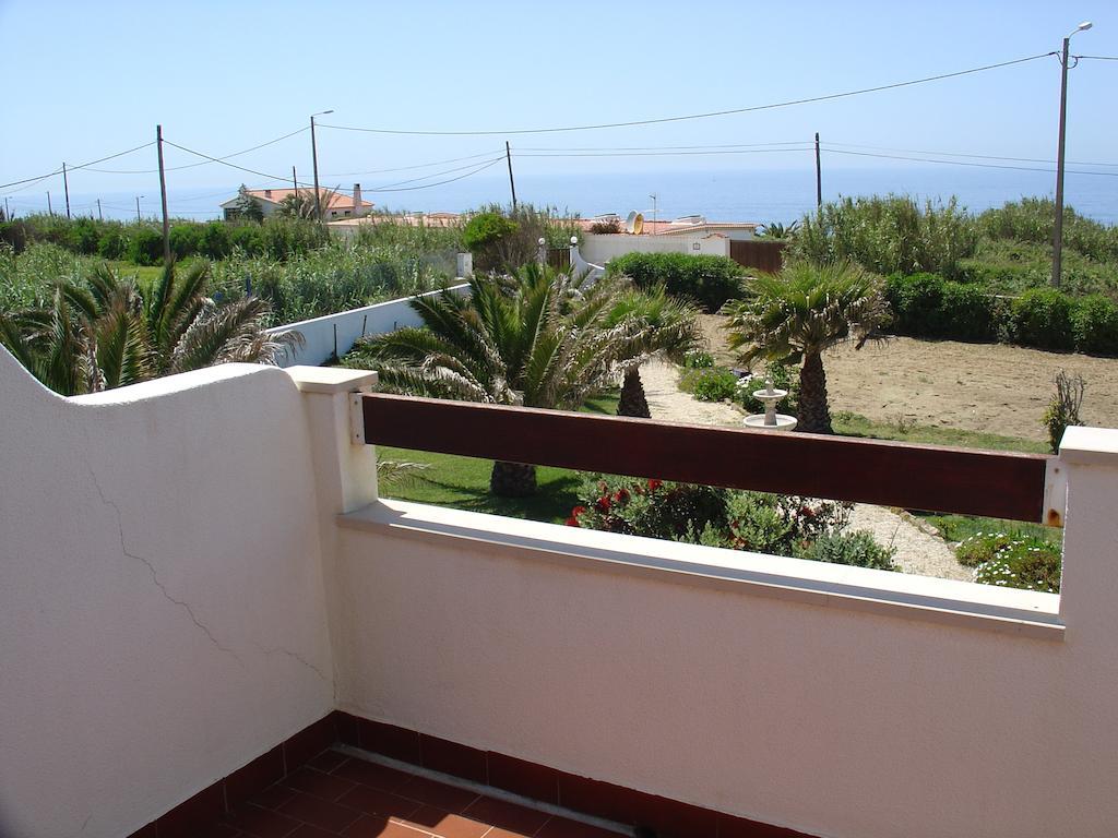 Quinta Beira-Mar Acomodação com café da manhã Azenhas do Mar Quarto foto